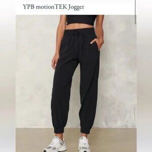 Abercrombie & Fitch Black High Rise Motiontek Jogger Pants